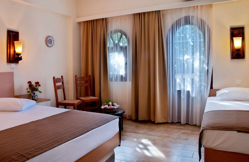 Coriva Beach Hotel & Bungalows Koutsounari Rum bild
